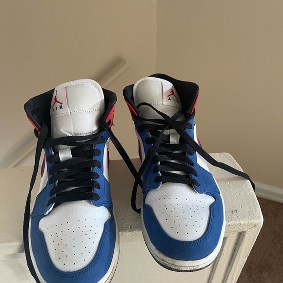 Jordan 1s - Picture 5 of 5